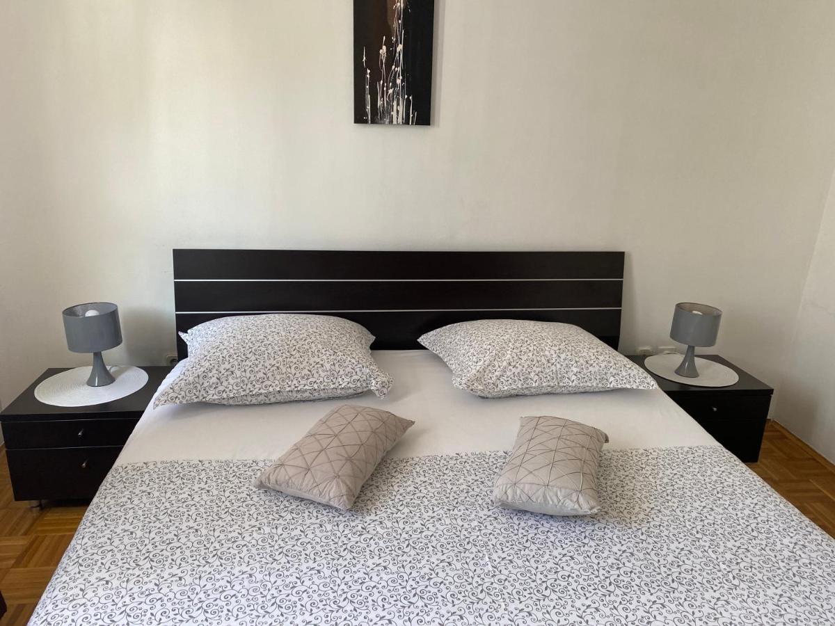 Apartment Miana Trogir Bagian luar foto