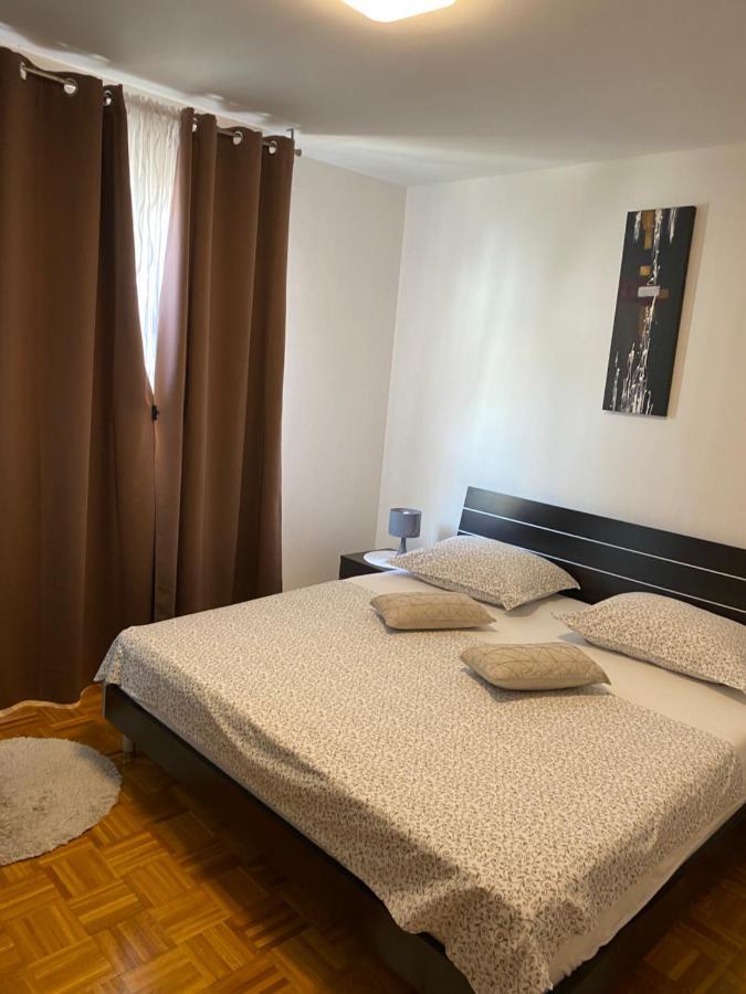 Apartment Miana Trogir Bagian luar foto