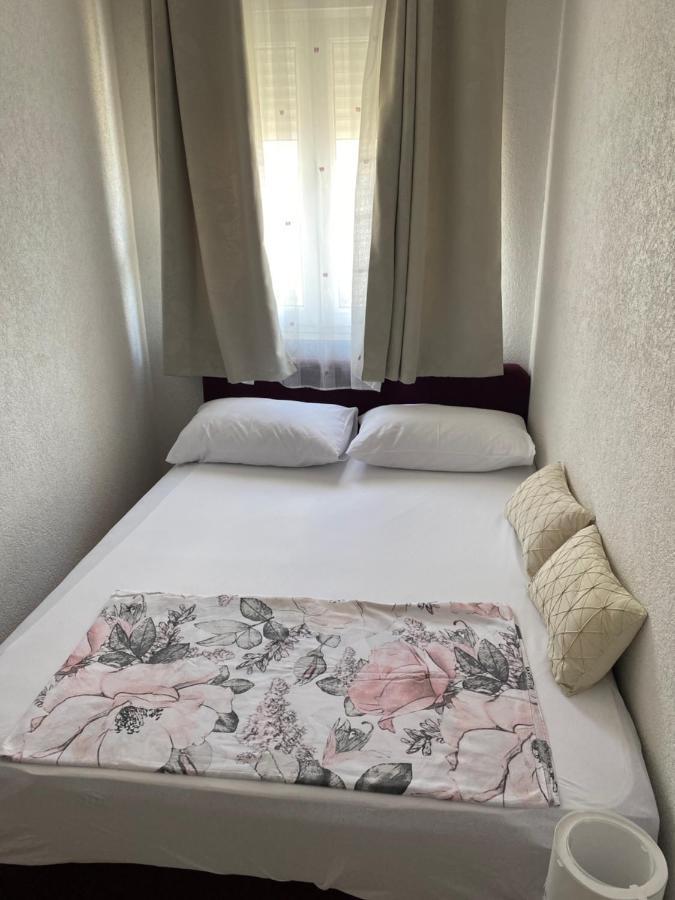Apartment Miana Trogir Bagian luar foto